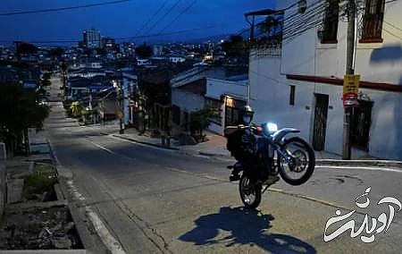 موتور سواری در شهر قرنطینه شده  عکسهای جالب,عکسهای جذاب, موتور سواری